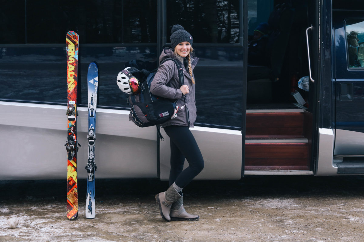 Lifestyle blogger Leigha Gardner of The Lilac Press takes a ski trip to Mount Sunapee in New Hampshire with Skedaddle