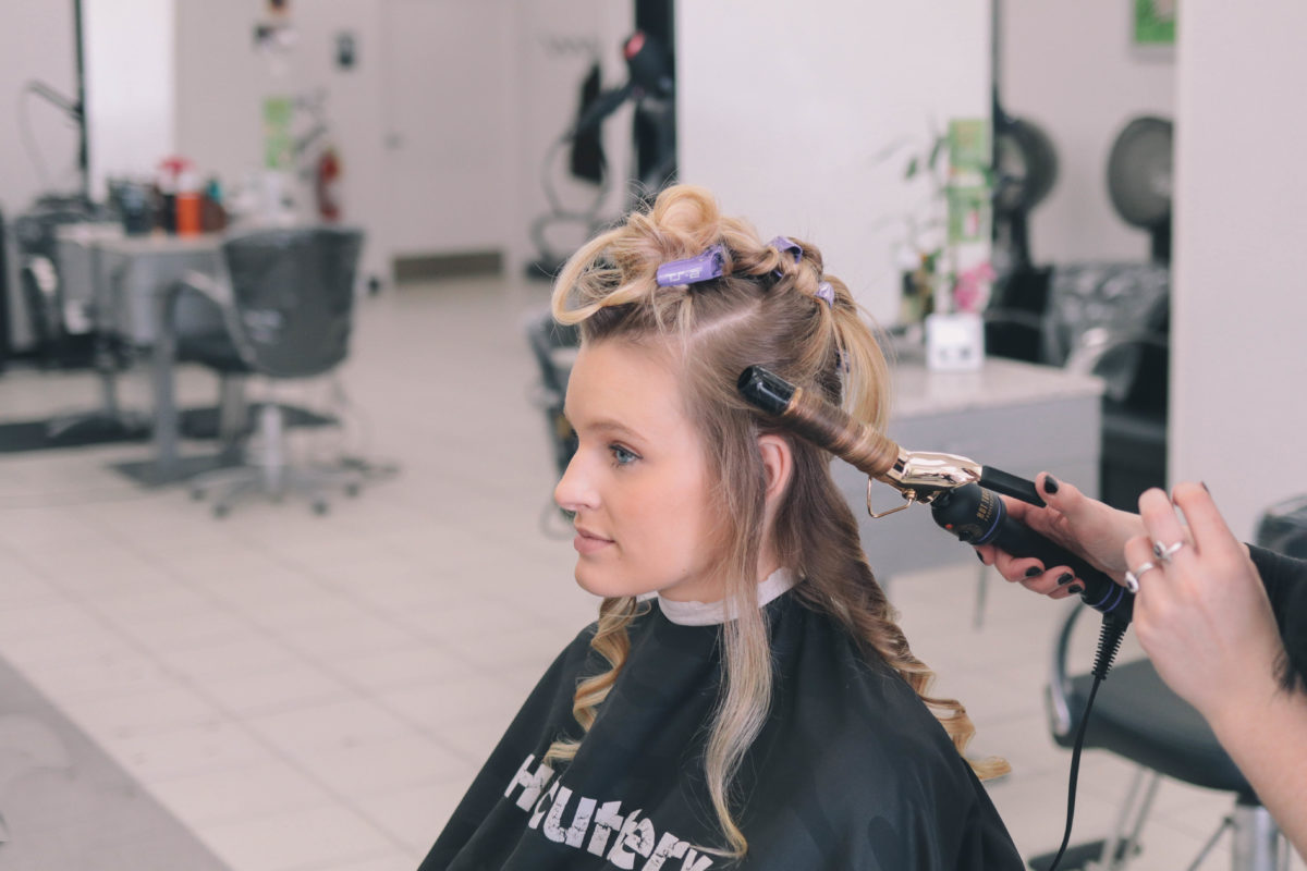 Beauty blogger, Leigha Gardner, of The Lilac Press visiting the local Hair Cuttery salon for a trim and a blow out; sharing trips and favorite products from Redken