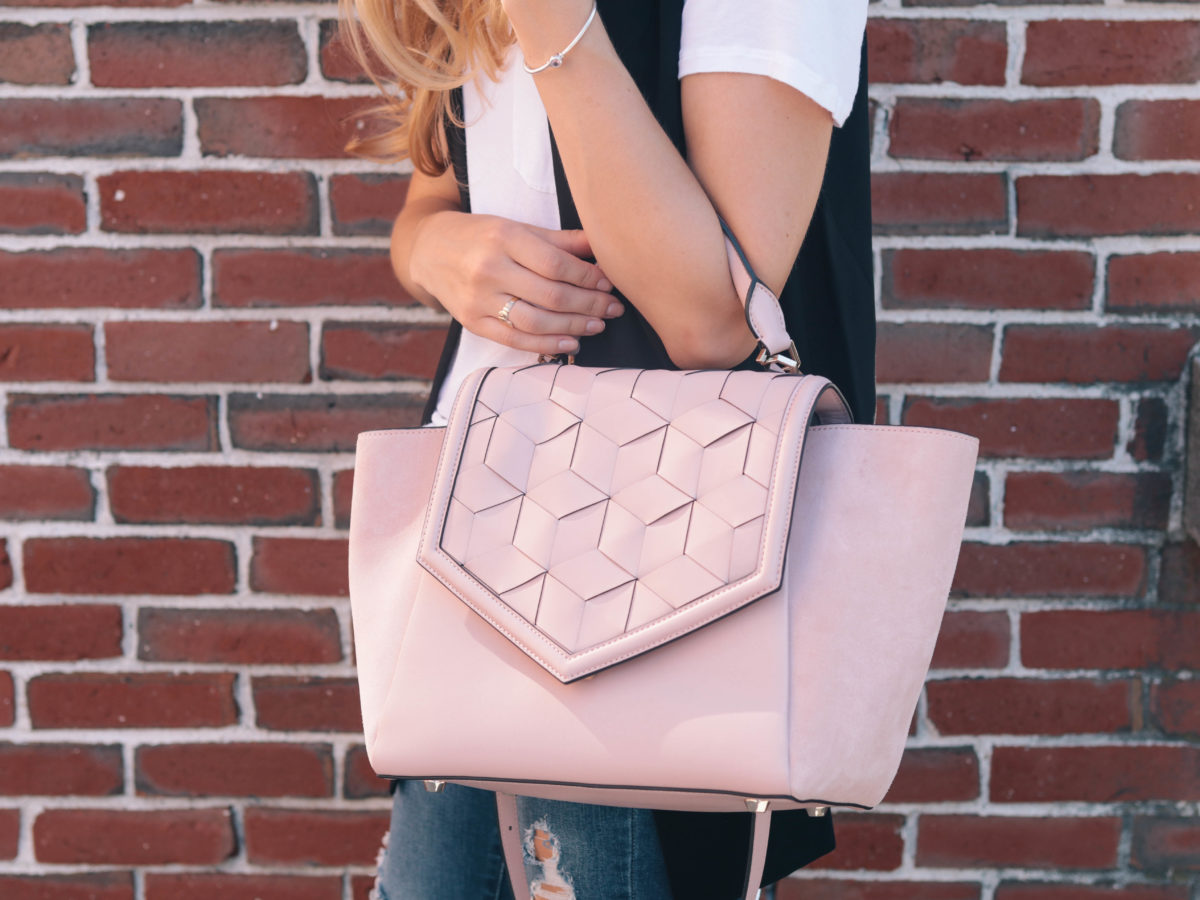 Fashion blogger, Leigha Gardner, of The Lilac Press sharing favorite fashion finds from Amazon Prime Day.