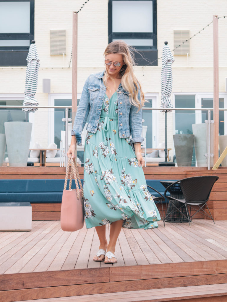 Style blogger, Leigha Gardner, of The Lilac Press showcasing a floral Free People maxi that just won't quit; transitioning from summer to fall particularly well. 