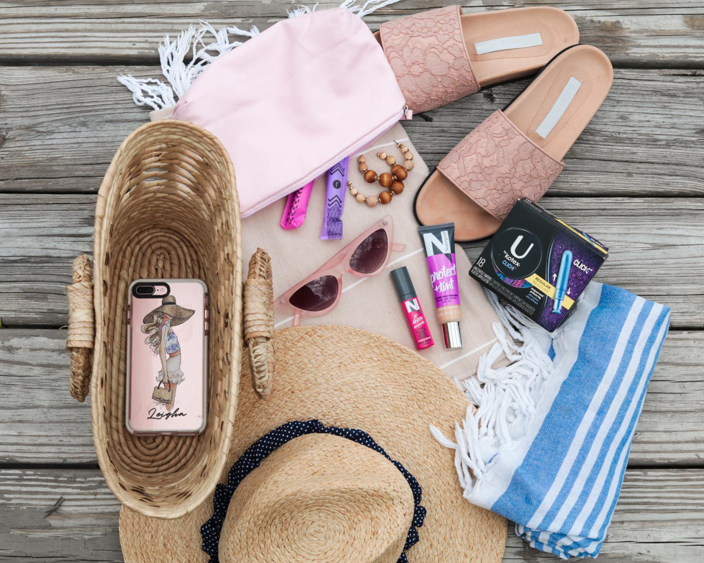 summer packing list must-haves for any getaway weekend